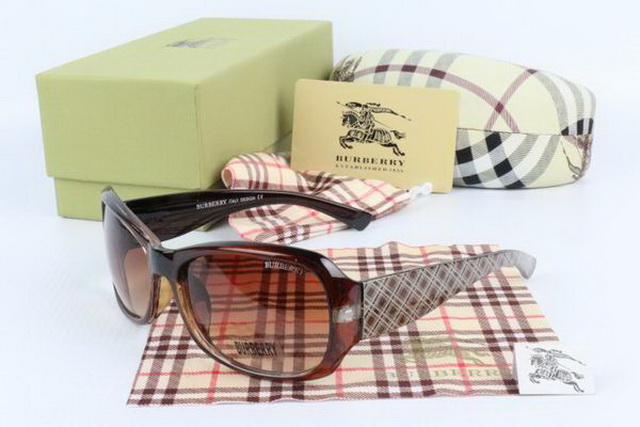 Burberry Boutique Sunglasses 048